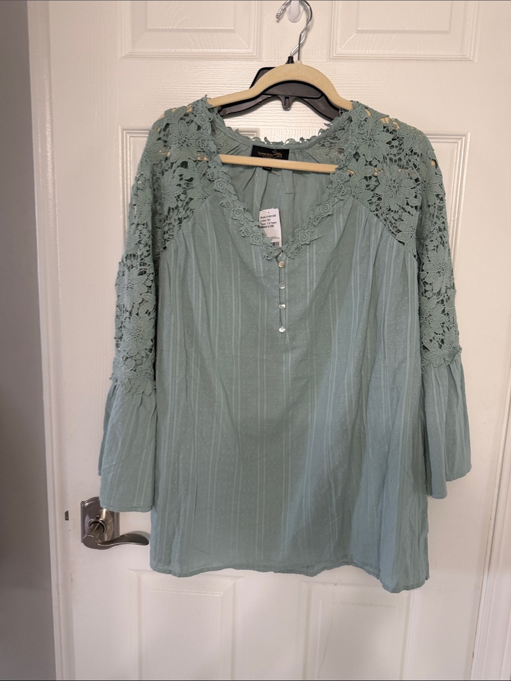 Suzanne betro NWT LACE ACCENT V NECK BUTTON top TUNIC 1X boho